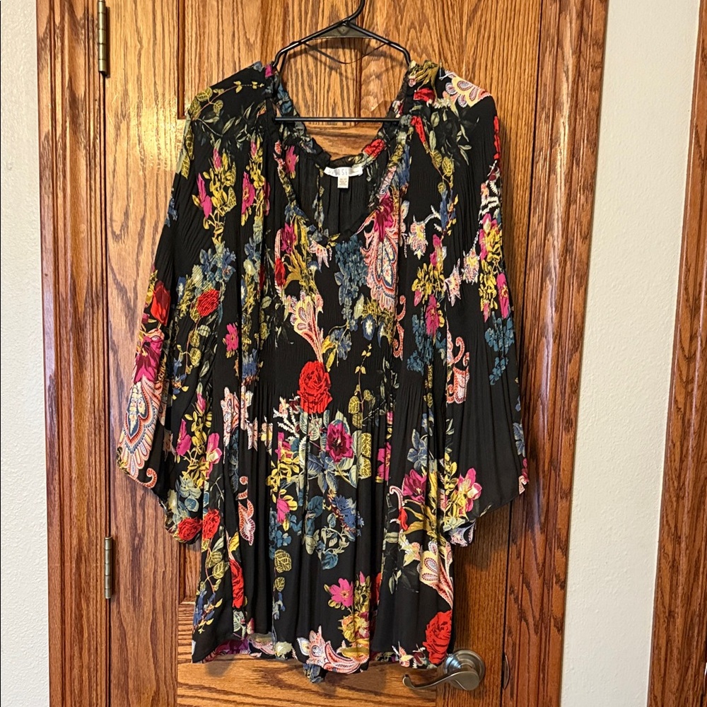 SPEDSE Black Floral Women's Blouse